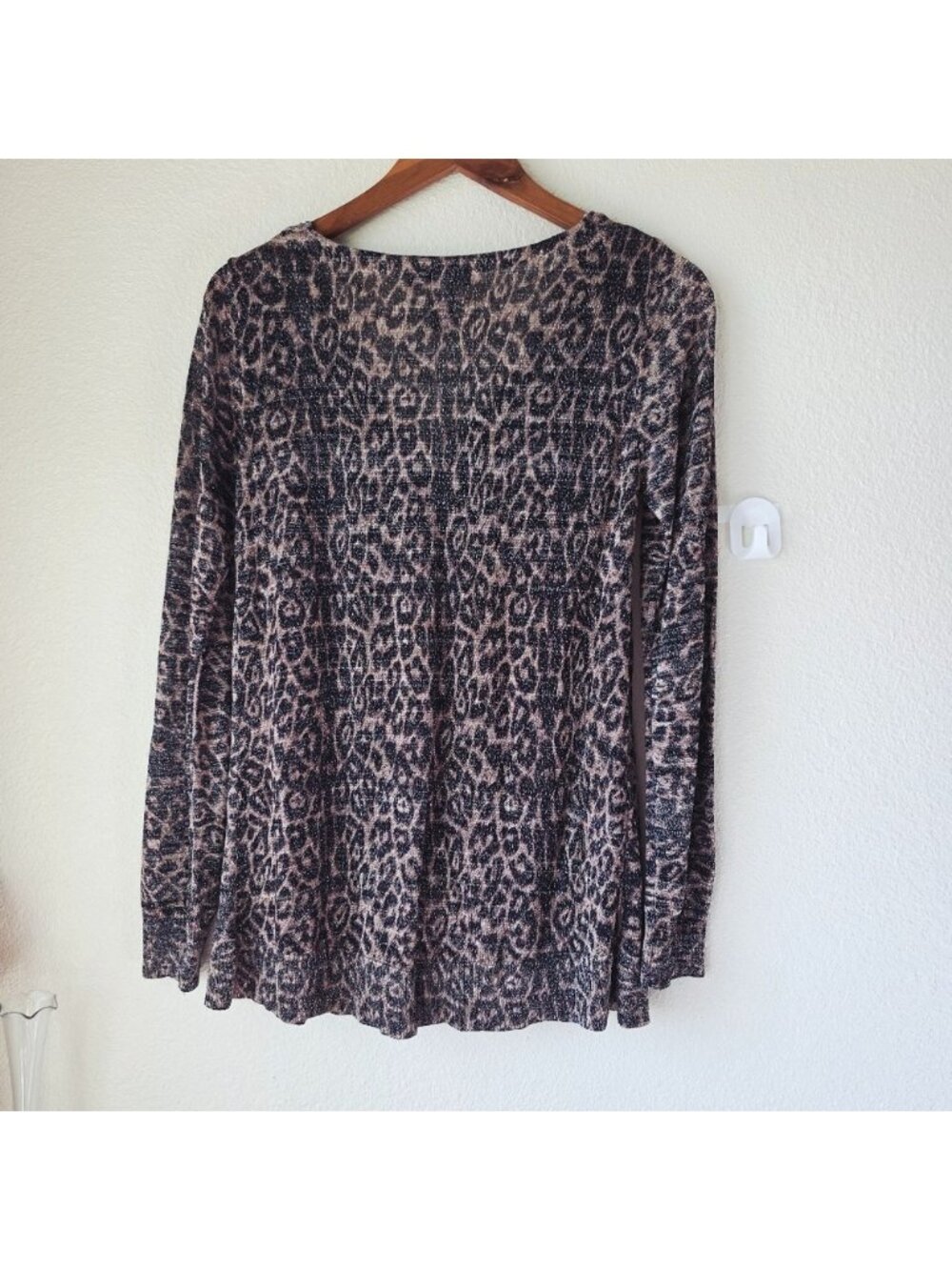 glitter top Animal Print Sz LARGE - Picture 2 of 2